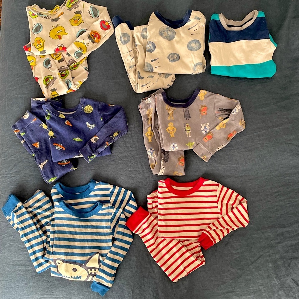 Gap Burt’s Bee’s 3T Toddler 7 pair Pajama Bundle - Star Wars Sesame Street
